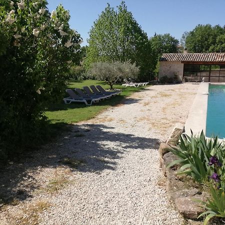 Chambres D'Hotes Le Vignoble Cucuron Exterior photo