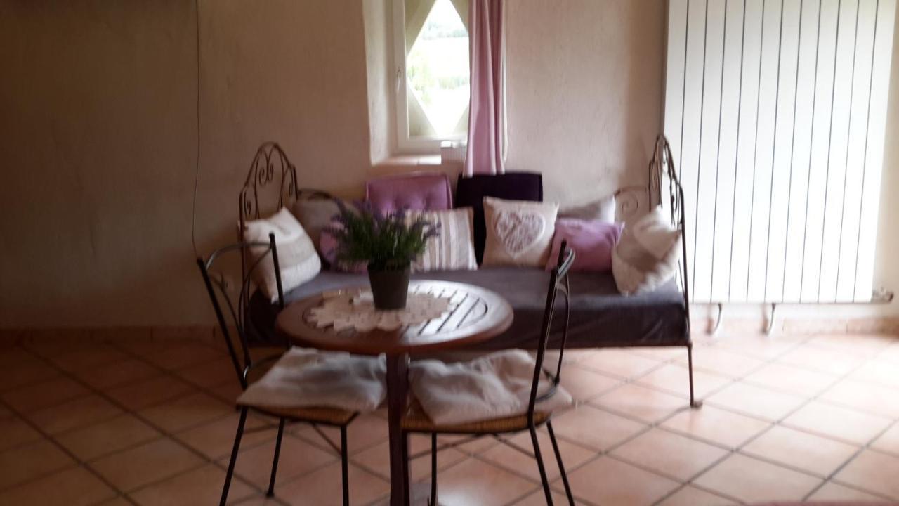 Chambres D'Hotes Le Vignoble Cucuron Exterior photo